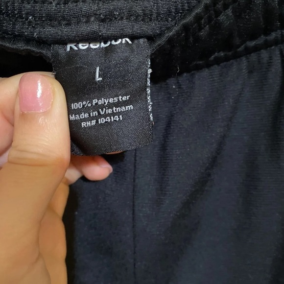 Kids Reebok Pants - Picture 3 of 3